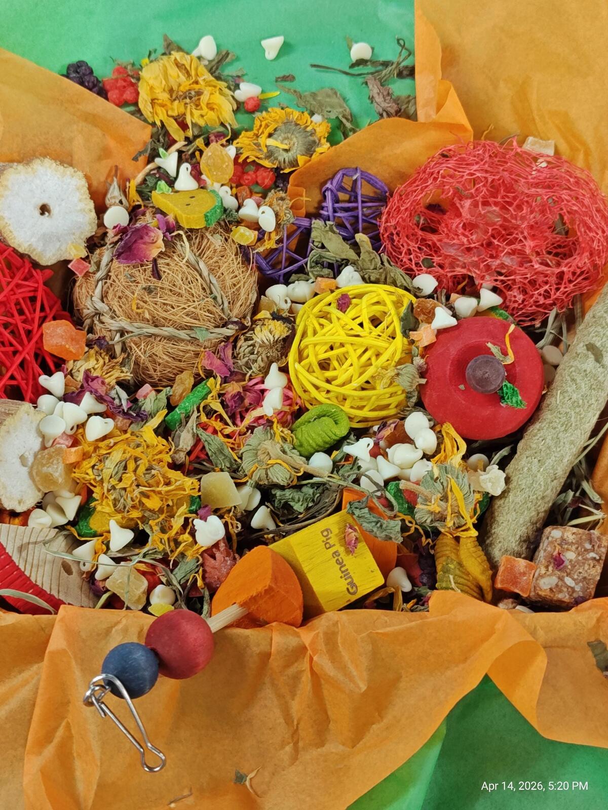 Rat Play & Chew Enrichment Box