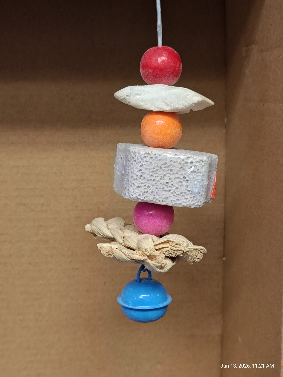 Hanging Flower Pumice Chew Toy for Small Pets